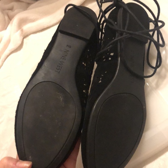 Nine West Laser Cut out Tie Up Ballet Flats Size 6 - Picture 3 of 6